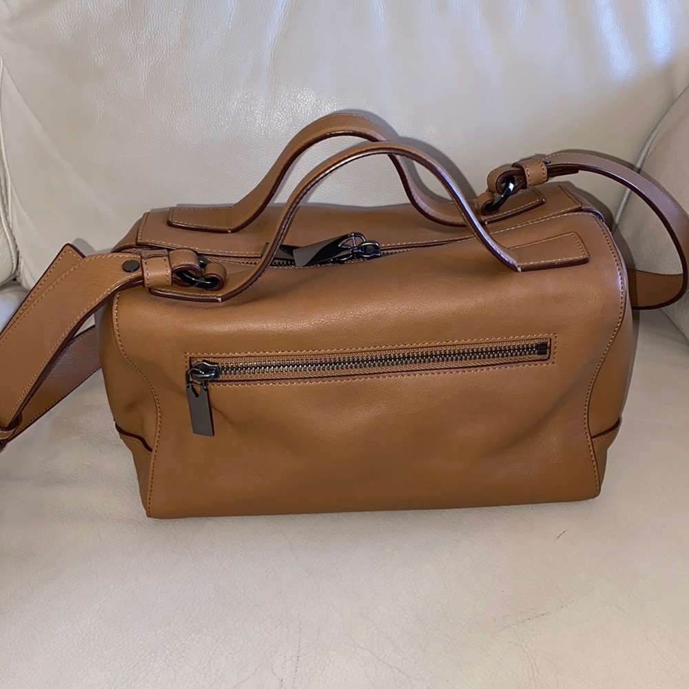 VINCE. Bag